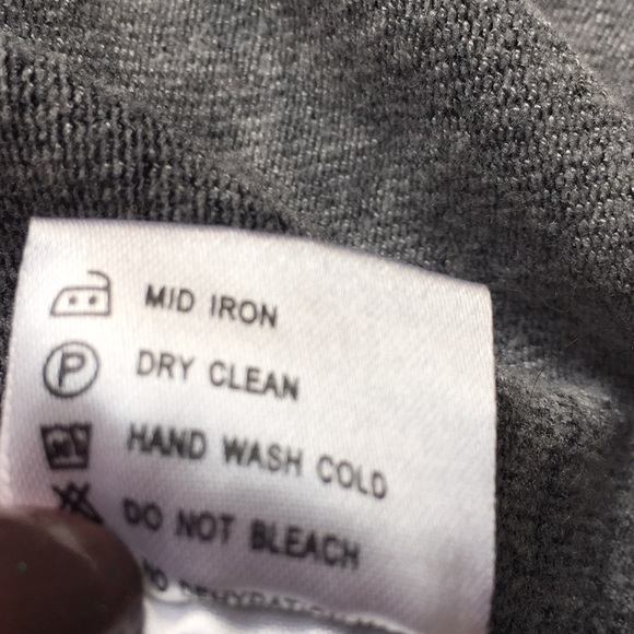 Pierri New York plus VNeck B&W washable cardi - Picture 7 of 8